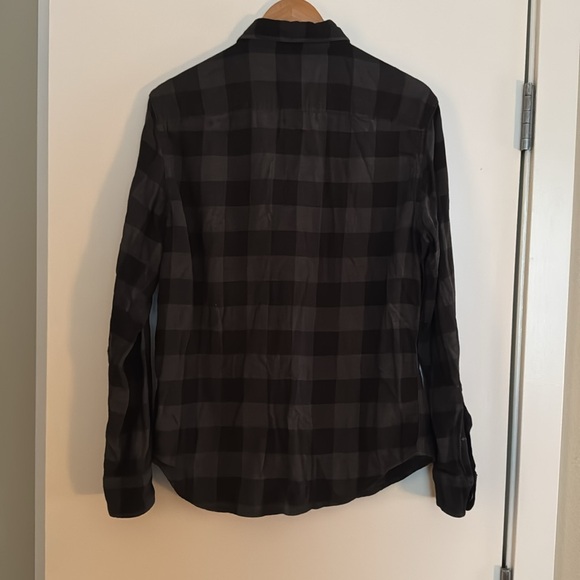 Vintage American Eagle Flannel black and grey, super soft. - Picture 5 of 9